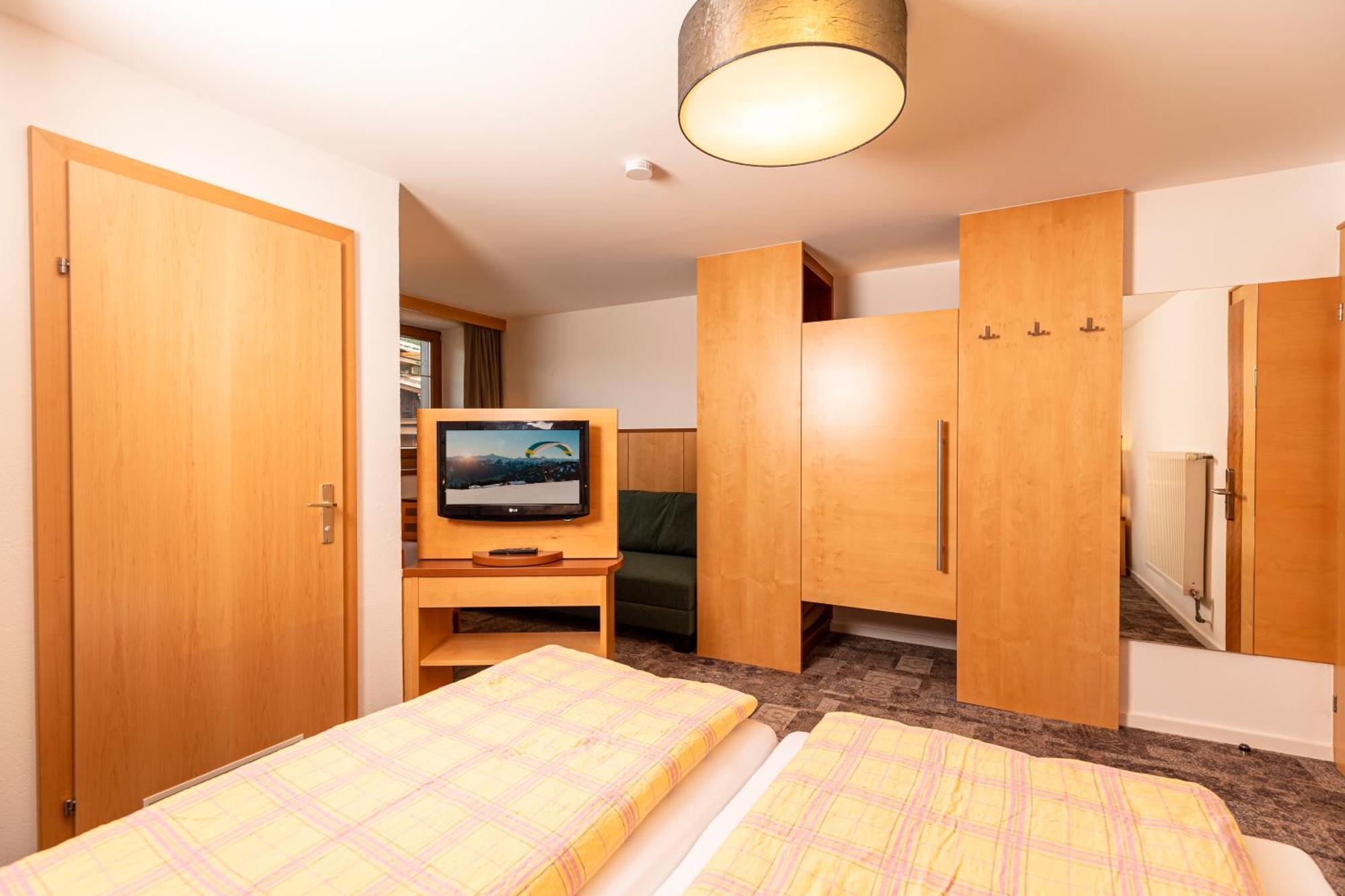 مايرهوفن Hotel-Garni Pramstraller المظهر الخارجي الصورة