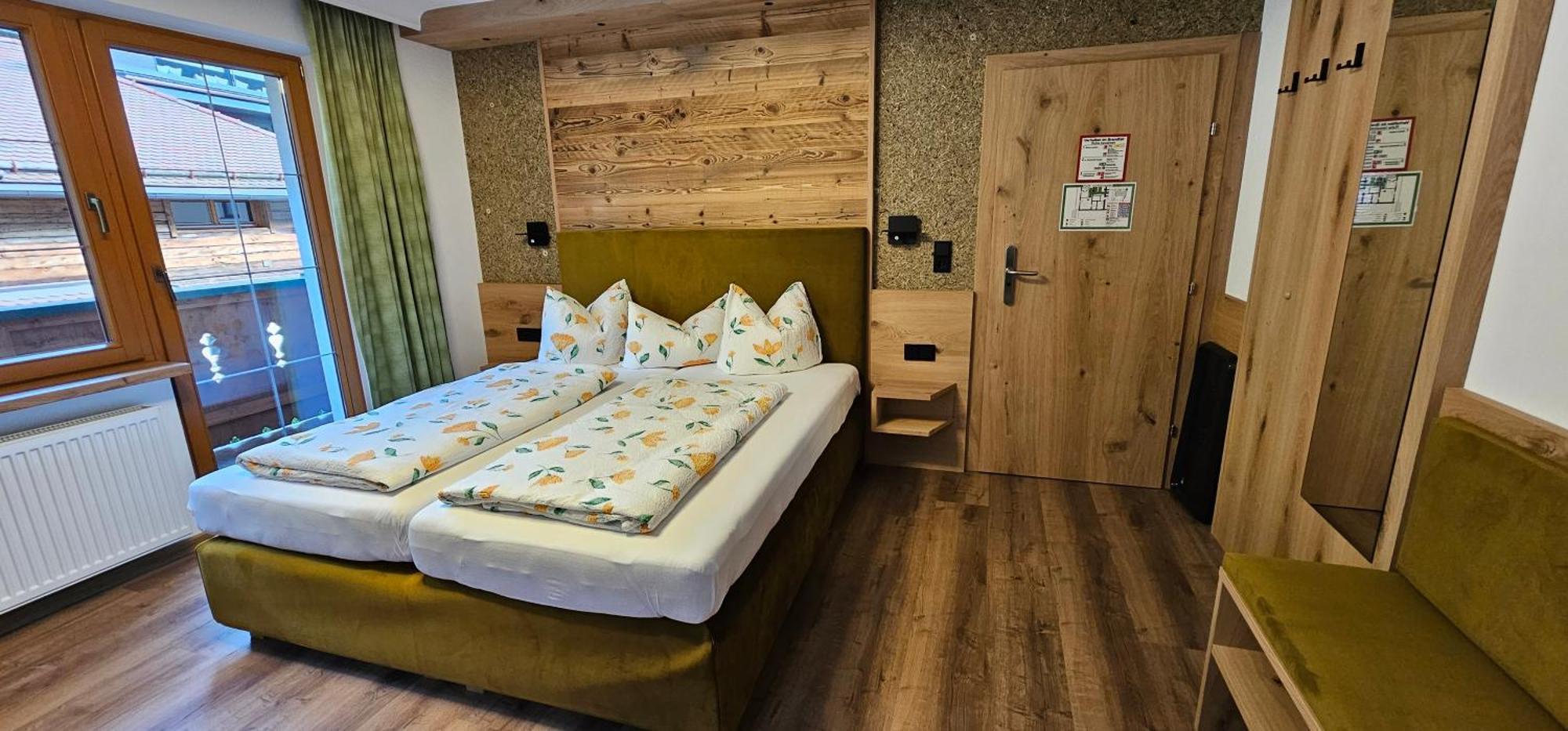 مايرهوفن Hotel-Garni Pramstraller المظهر الخارجي الصورة